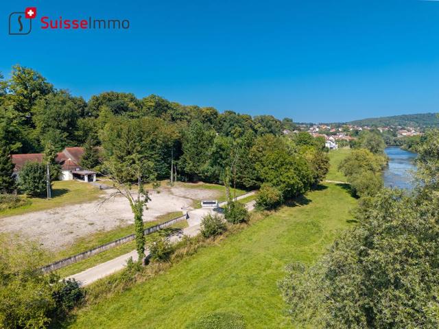 A Bavans sur 50 ares de terrain en bord du Doubs
