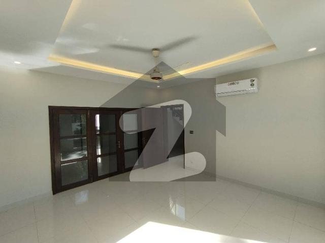A Beautiful 500y House Is Available For Rent
