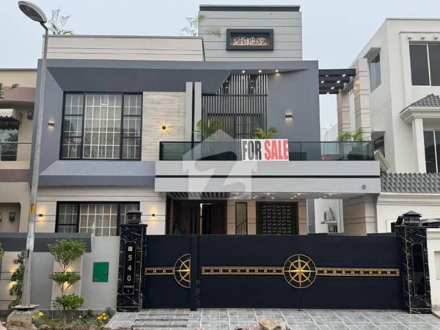 A beautiful 10.66 marla house for sale in gulbahar block sector c bahria town lahore