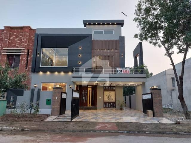 A beautiful 10 marla house for sale in overseas a block bahria town lahore