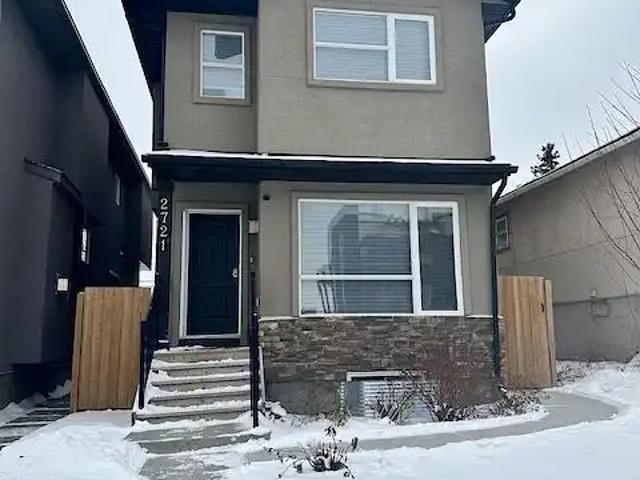 A Beautiful 1 cozy Room For Rent in our spacious 5 Bedroom Home in SE Calgary