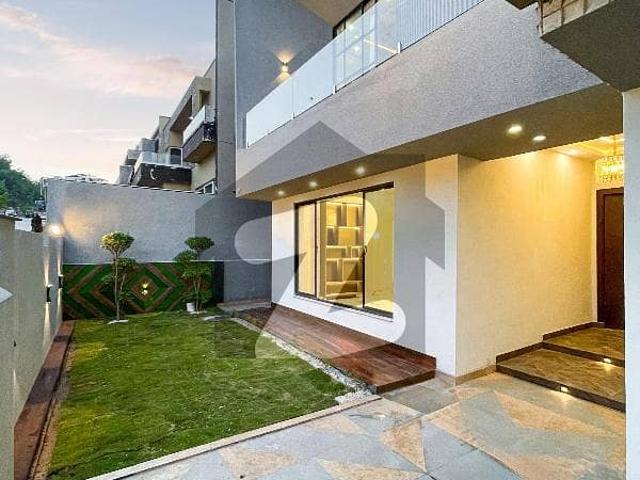 A Beautiful And Lavish House For Rent In Overseas 5