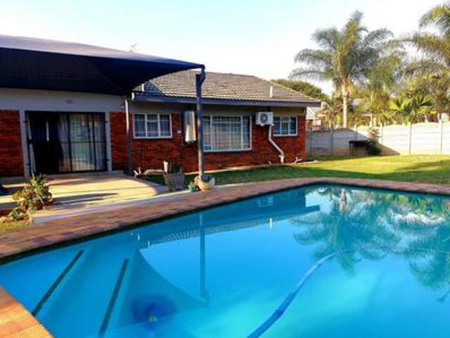 a beautiful and spacious 3 bedroom h.