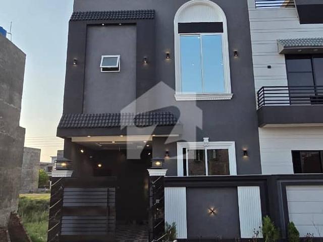 A Beautiful Dream House Hot Location Near Commercial Mera Main Canal Road Near Park Near School