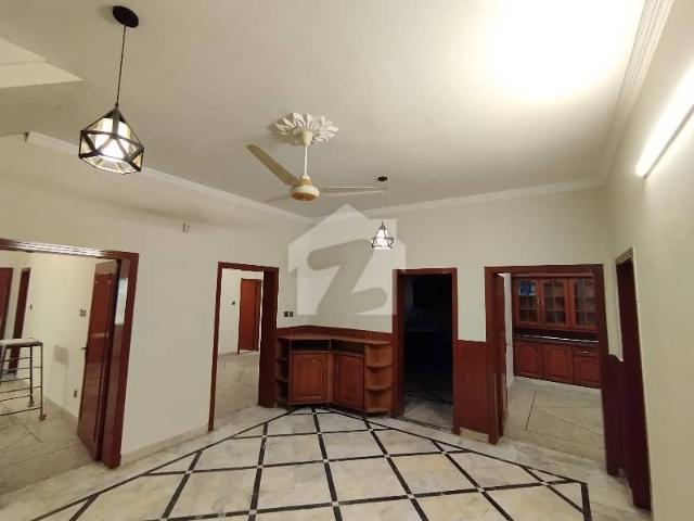 A Beautiful Full House Available For Rent