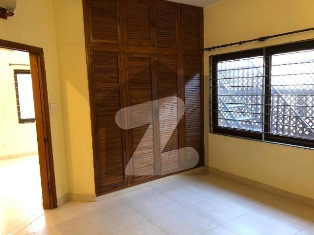 A Beautiful Full House For Rent In F 10