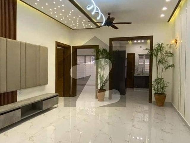 A beautiful house depend on 7 marla double storey in rizwan garden society