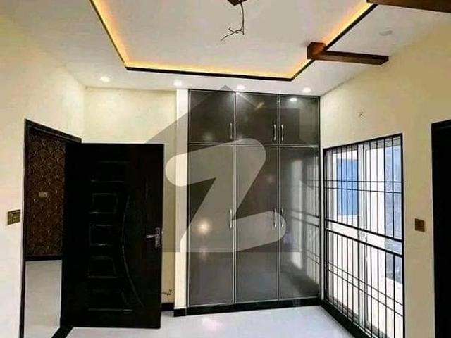 A beautiful house depend on 5 marla double storey in rehman garden phase 4 housing society