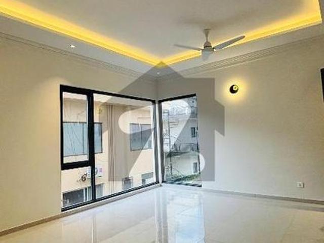 A Beautiful House For Rent F 10