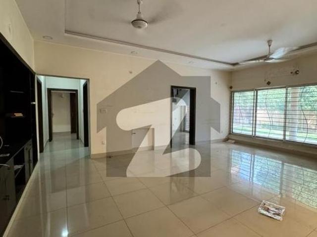A Beautiful House For Rent Ideal Location All Tile Flooring Front Beautiful Lawn F 10