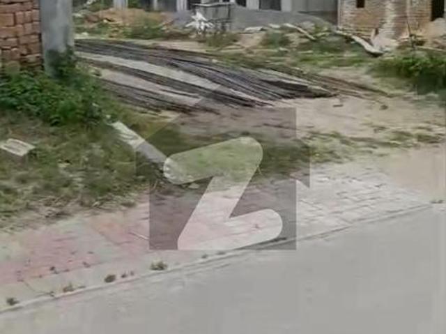 A beautiful park face grey structure available for sale Top City 1