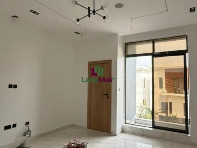 A Beautiful Shop Space of 17sqm Located at Ologolo, Lekki