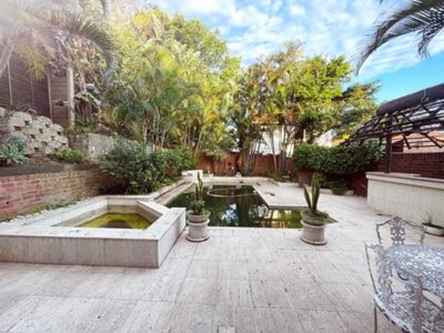 a beautiful spacious, new on the mar.