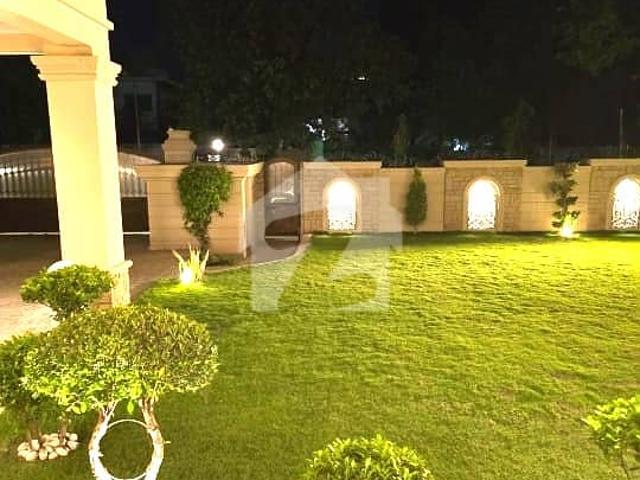 A Beautifully Brand New Luxury Residence Located In The Heart Of F 6, Offering Exceptional Comfort, Modern Living, And Top Class Facilities