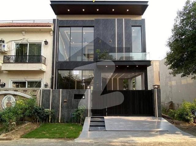 A Beautifully Crafted 5 Marla Modern House is Available for Sale in DHA Phase 9 Town D Block