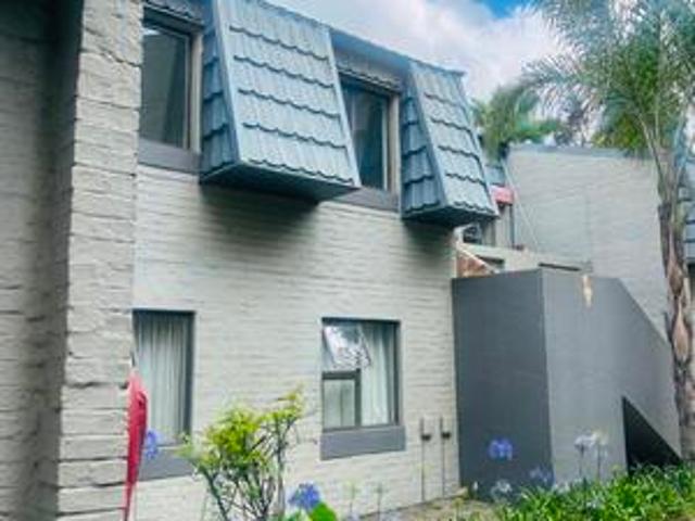 a beautifull 3 bed 2 baths apartment.