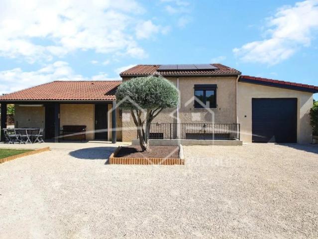 A BEAUSEMBANT, Maison 3 chambres sur terrain clos de 638 m²