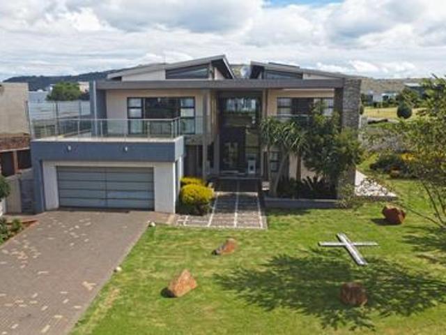 a bespoke sustainable luxury off grid home