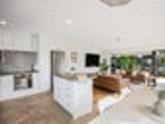 A Bigger Slice of Orewa Living