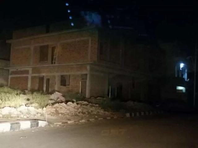 A block major road 2, plot no 3. Oposit mini market of A blok Wah ID 11094
