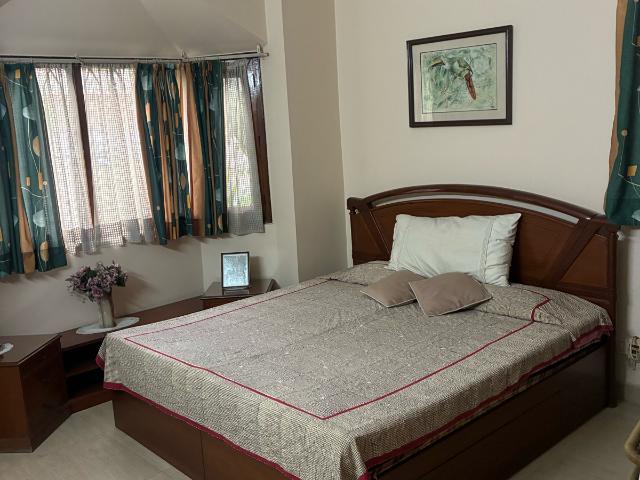 A Block Sector 48 Noida 6+ Bedroom 112 Sq. Mt. Independent House in Sector 48 Noida Listing ID: #10147