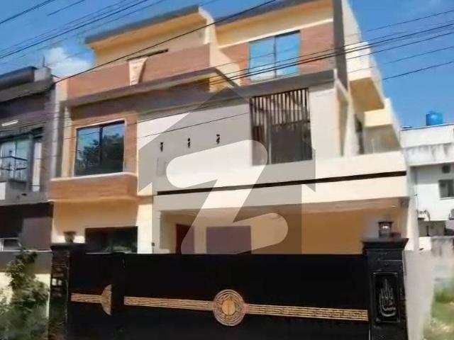 A Block Very Attractive Location 10 Marla House