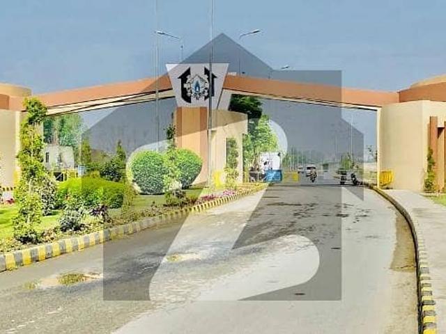 A block 1 kanal hot location & possession plot for sale