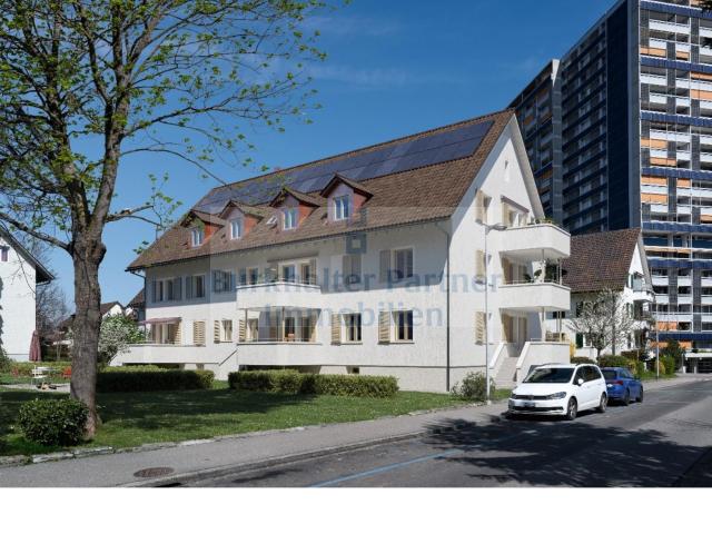 A bright, recently fully refurbished flat offering modern living comfort