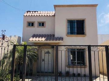 A CASA AMUEBLADA EN RENTA | $17,000mxn | Valle dorado