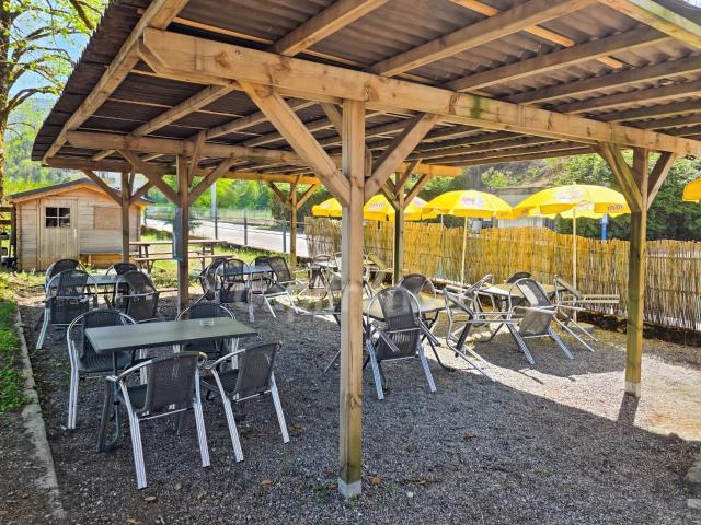 À CÉDER – BAR RESTAURANT AU CŒUR DU MASSIF DES BAUGES