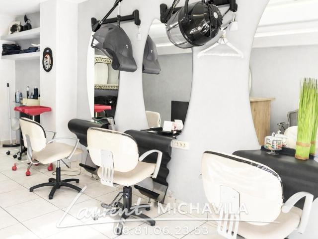 ? À CÉDER — Salon de coiffure mixte Béziers Arènes