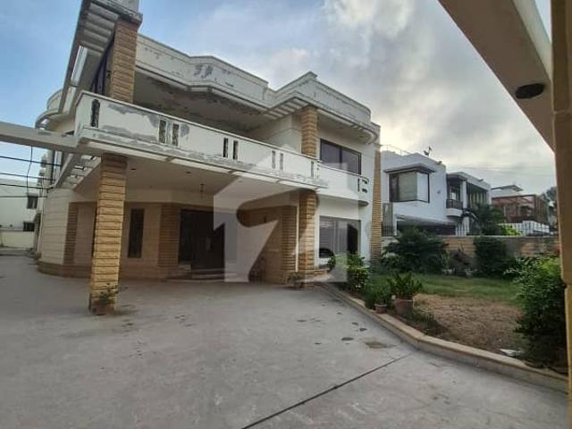 A Centrally Located House Is Available For Sale In Karachi