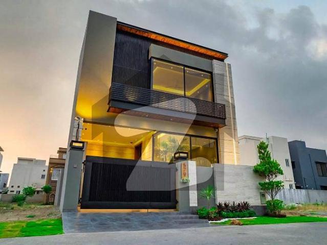 A Centrally Located House Is Available For rent In Lahore