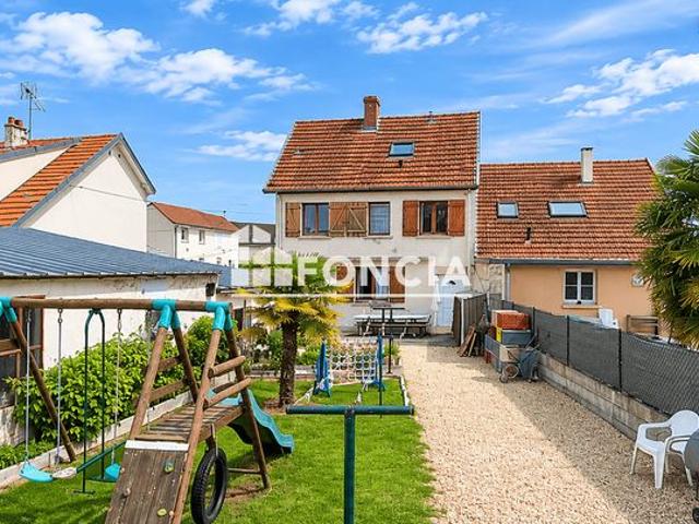 Aÿ Champagne – Maison familiale T5 de 99 m2 avec grande dépendance et piscine d’intérieure