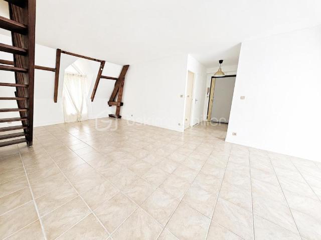 À Chartres, je vous invite à découvrir ce joli duplex en location plein de charme près de la cathédrale