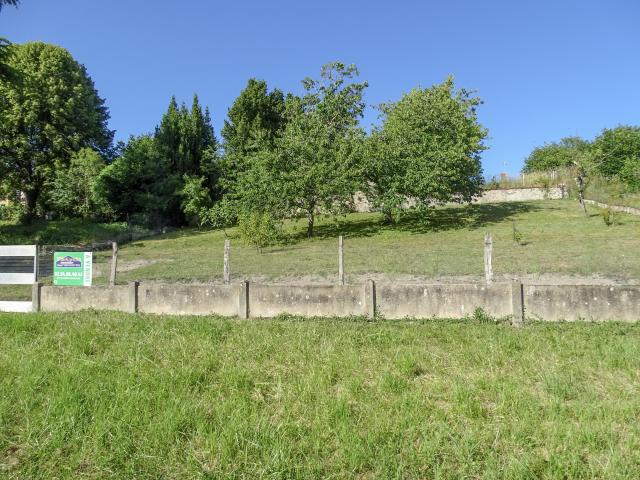 À Châtres Sur Cher, terrain de loisir