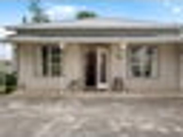 A classic Onewhero villa on 14.7 acres