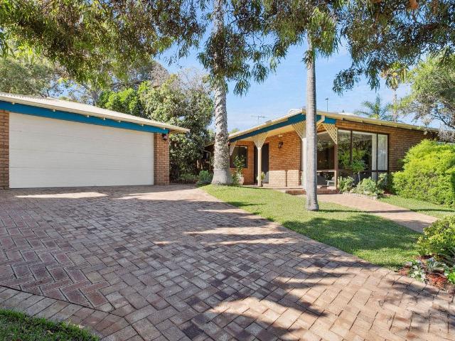 A Coastal Classic On A Duplex Block