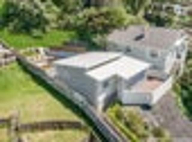 A Compact Coastal Gem with Big Possibilities