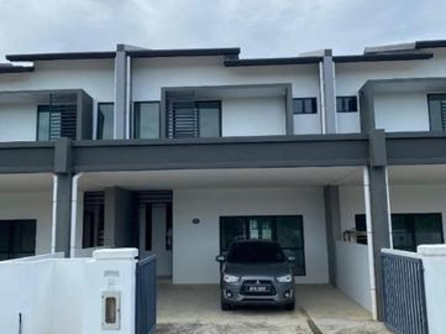 A cosy two story detached house in Taman bilangan bintulu