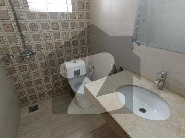 A Corner 10 Marla House Located In Gulberg Residencia Block L Is Available For sale Gulberg Residencia Block L