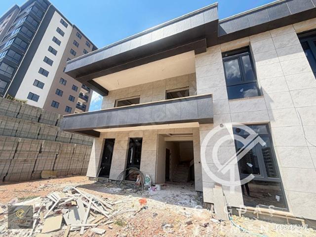 ÇAĞDAŞ GAYRİMENKUL'DEN ŞEHİTLİK LÜKS VİLLA OFİSKLİNİKKONUTA UYGUN