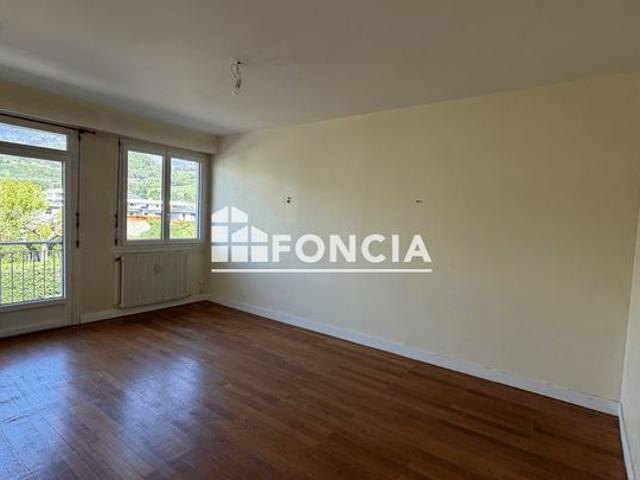 À découvrir Appartement T2 avec balcon, cave et parking – Proche centre ville