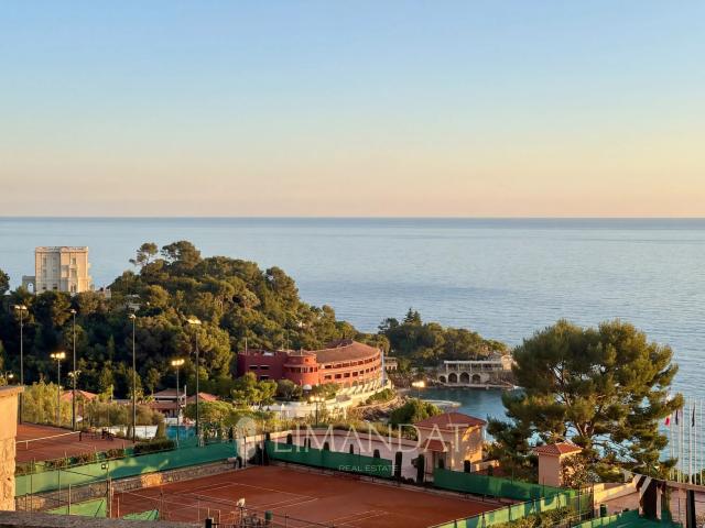 A deux minutes à pied de Monaco, 3 pièces excellent état 78 m2 terrasse/jardin 45 m2 terrasse vue mer 16 m2 parking couvert double en option – Roquebrune Cap Martin Saint Roman