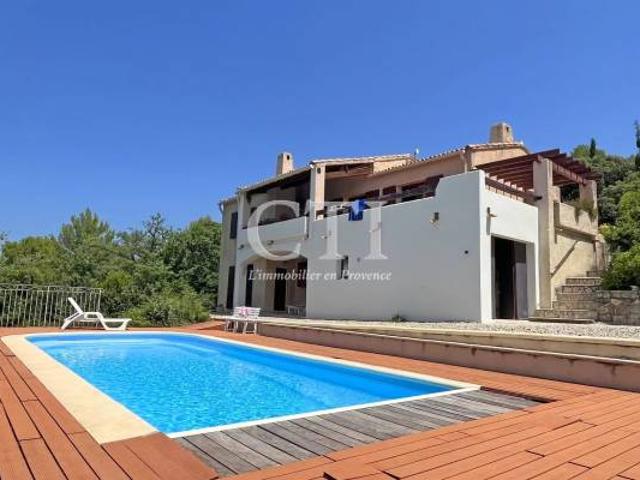 A deux pas du Mont Ventoux, Belle villa provençale de 120 m²