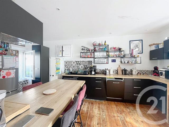 À deux pas du bourg de Baden et de ses commodités, découvrez. 135m² Baden