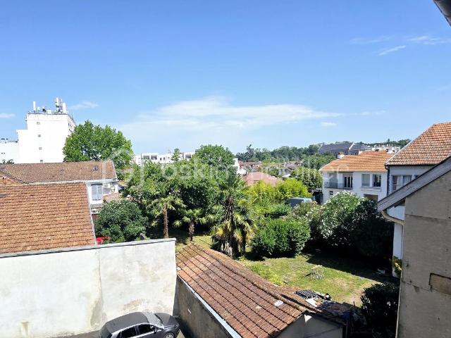 À deux pas du centre de Pau T3 de caractère 70 m² 2 chambres