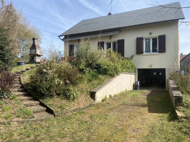À deux pas du lac de Vassivière, découvrez cette maison des. 146m² Royère de Vassivière