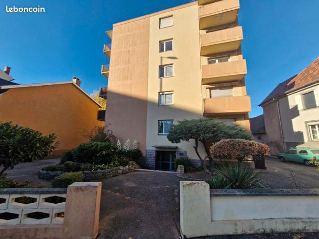 A deux pas d’Unterlinden: F2 de 42m² avec balcon et parking à rafraîchir