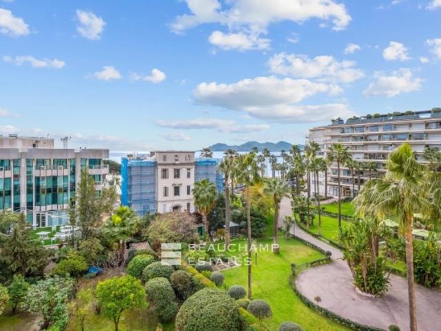 À deux pas de la Croisette – Appartement familial, Cannes, 4 chambres, volumes généreux & cave